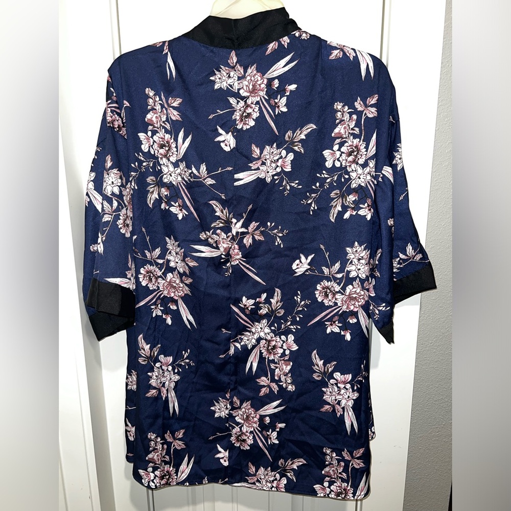 Floral Kimono - Picture 2 of 2